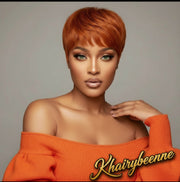 Perruque courte  avec une frange  cheveux 100% naturel couleur Ginger (orange) Burgundy et noir 150% HD 6 pouces
